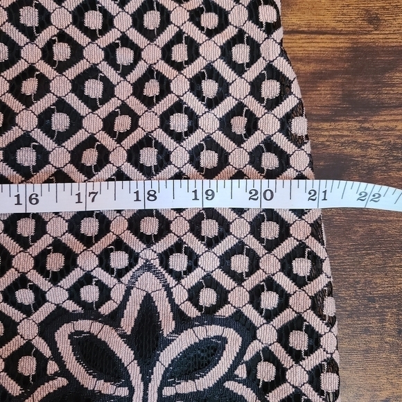 Eliza J Black & Cream Lace Shift Cocktail Dress - 12 - Picture 8 of 12